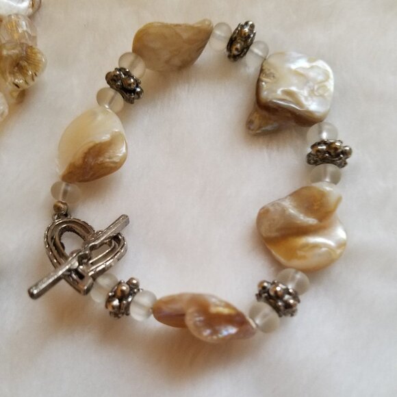 Free with $15 purchase Tan Elastic bracelet 4 count - Picture 2 of 4